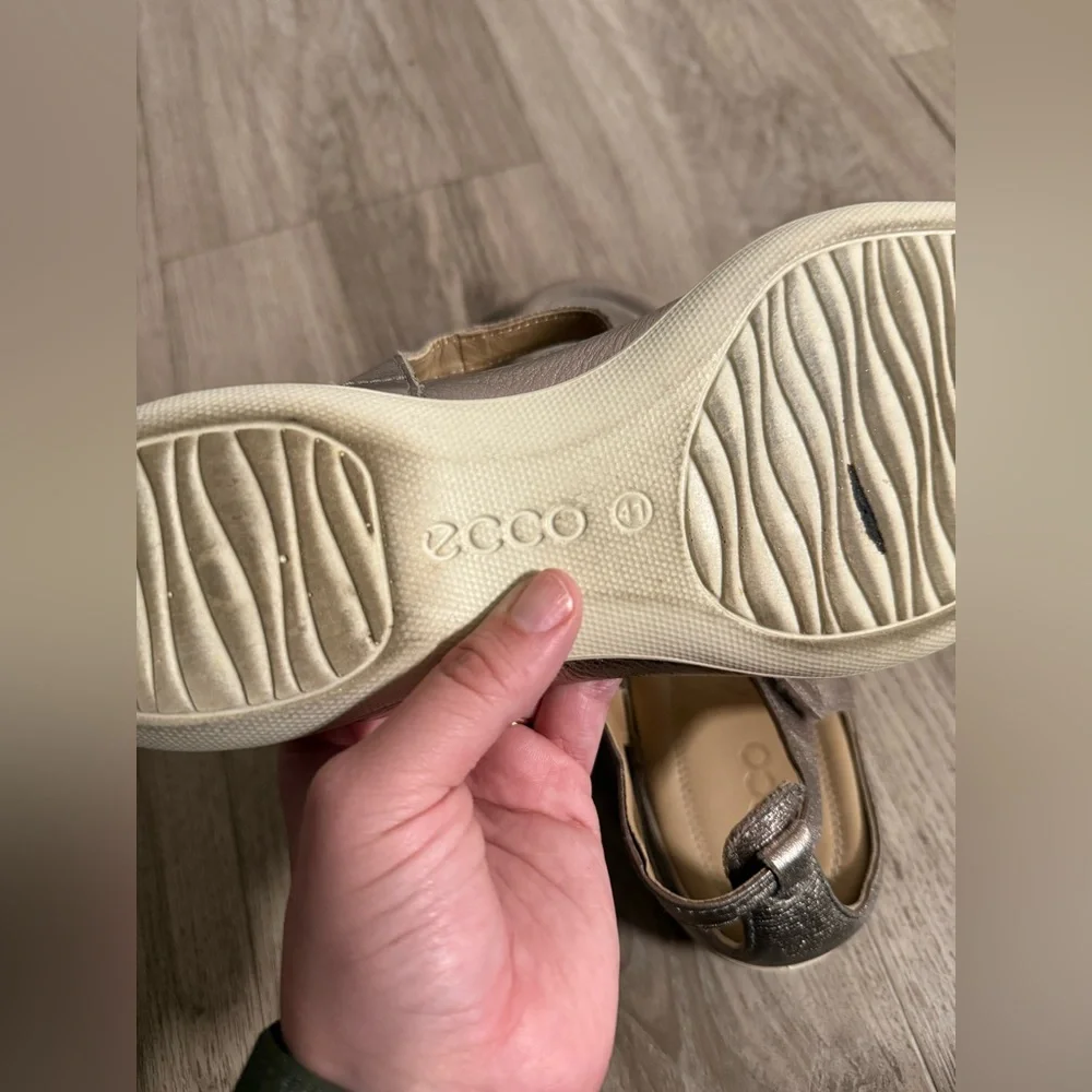 ECCO Women's Metallic Sandals - Picture 5 of 7